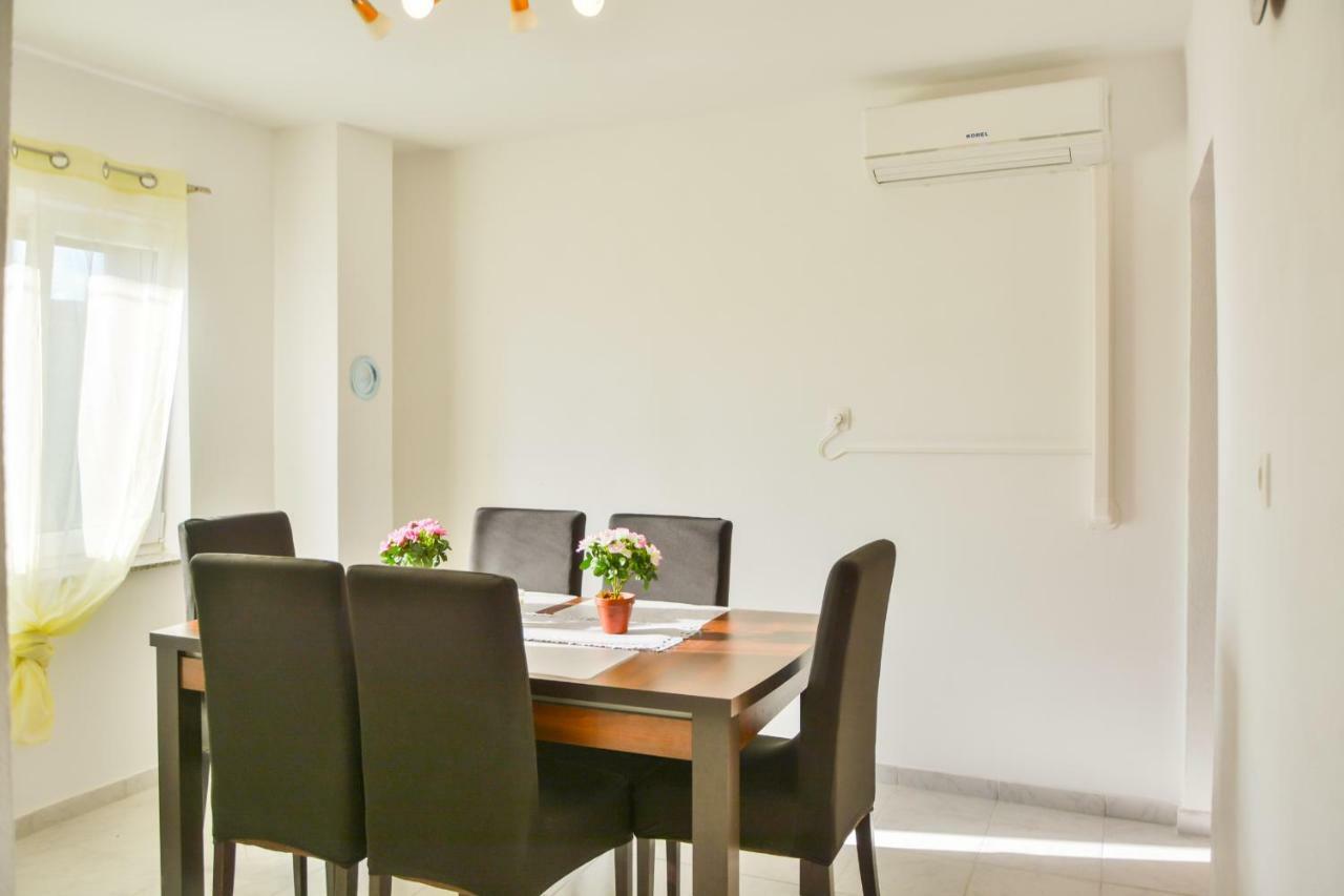 Appartement Domo à Senj  Extérieur photo